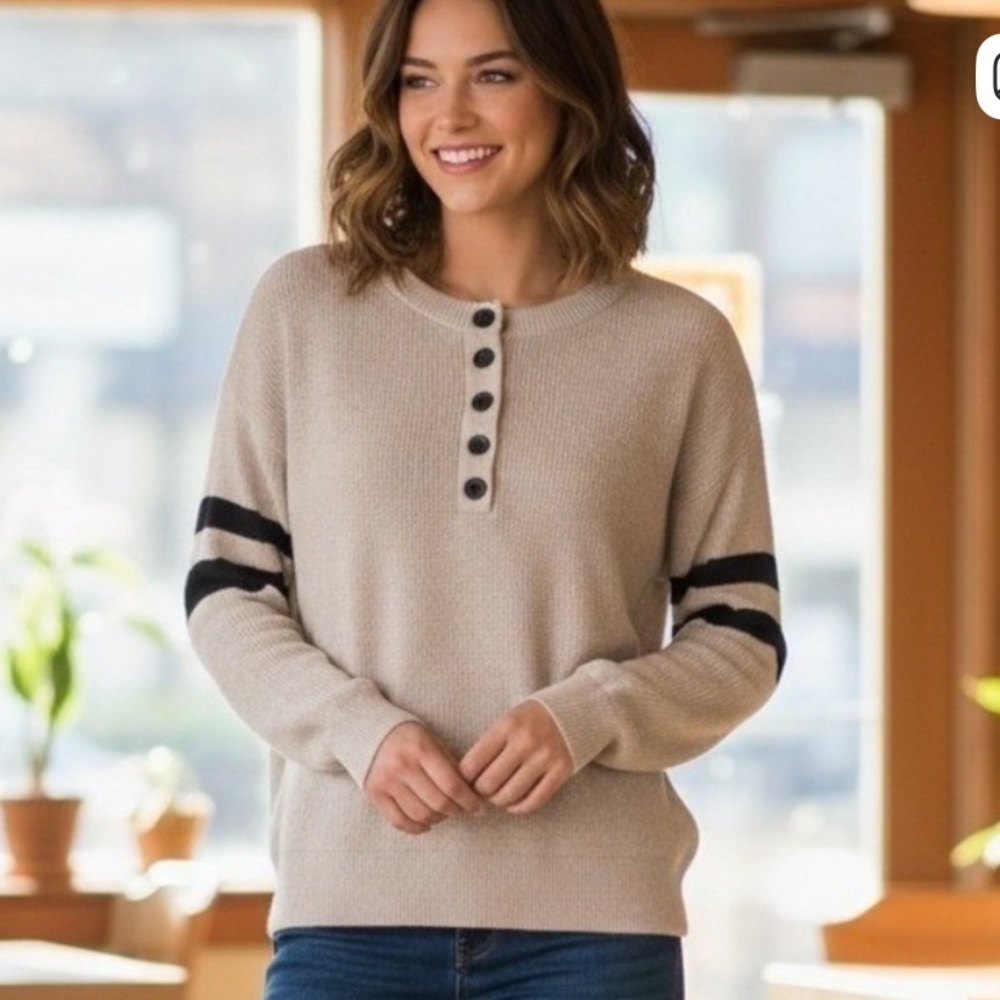 American Eagle Womens Henley
Knit Sweater Size M Cream Preppy Pullover A
